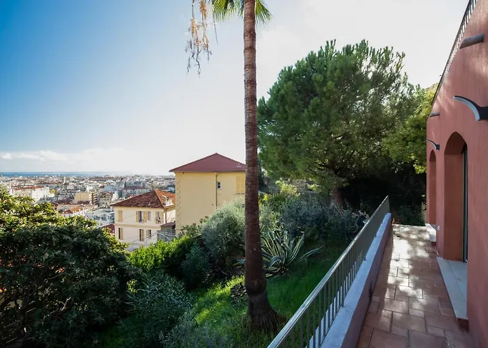 Villa Sur Les Hauteurs De Nice, Proche Centre
